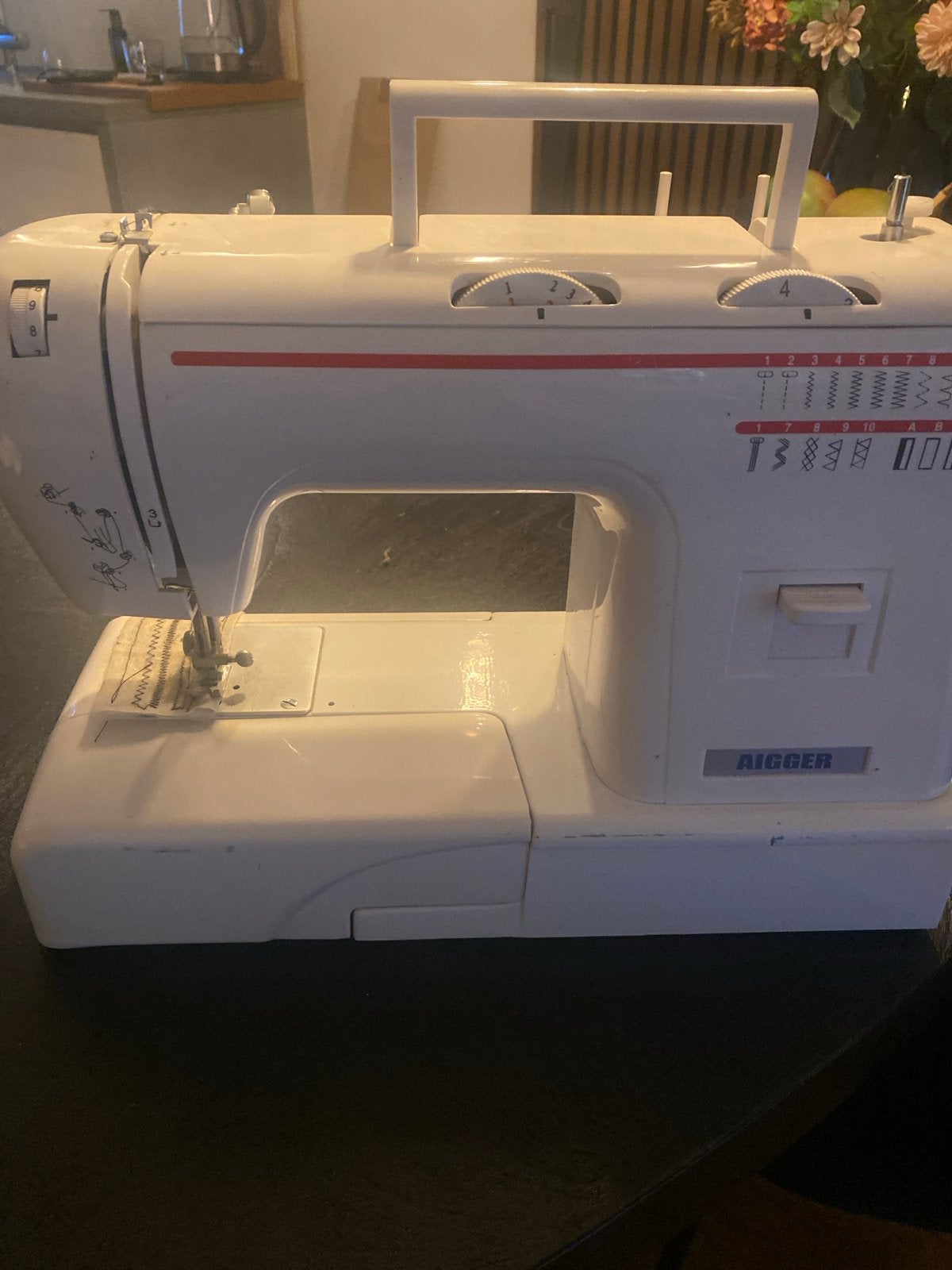 Naaimachine AIGGER HSM5531A/FH2020, Ophalen, Gebruikt, Naaimachine, Overige merken