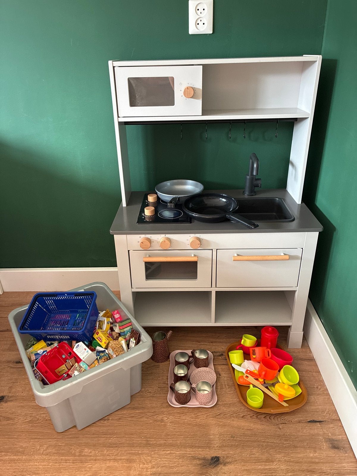 Houten speelkeuken met accessoires en mini-boodschappen, Ophalen, Zo goed als nieuw, Bouwen