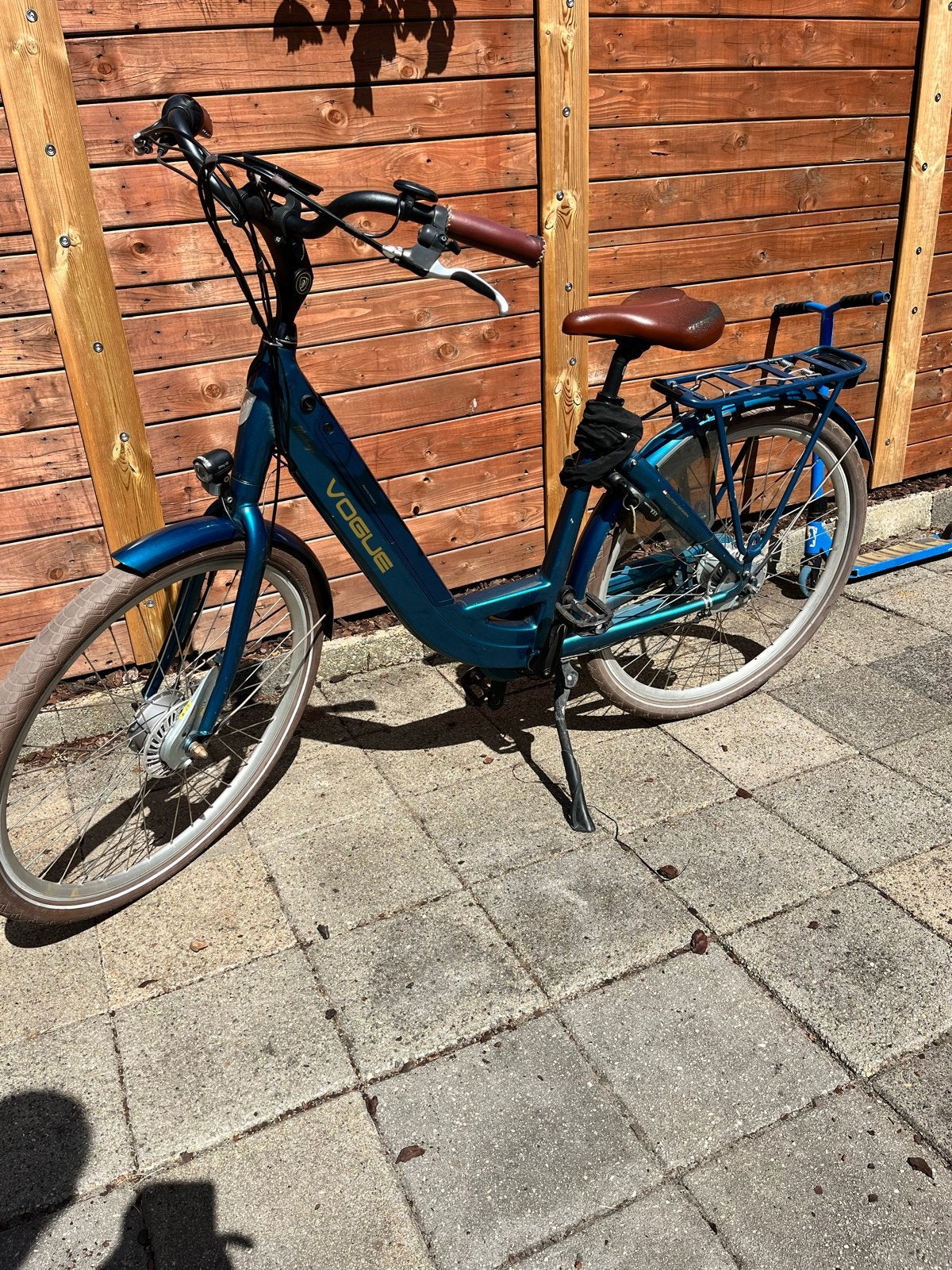 Vogue elektrische fiets, zo goed als nieuw, Zo goed als nieuw, 51 tot 55 cm, 50 km per accu of meer, Ophalen