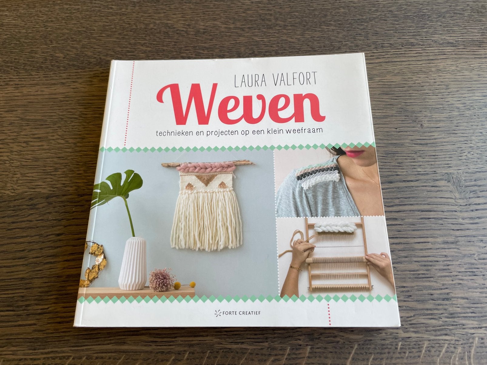 Weven op klein weefraam, Ophalen of Verzenden, Gelezen