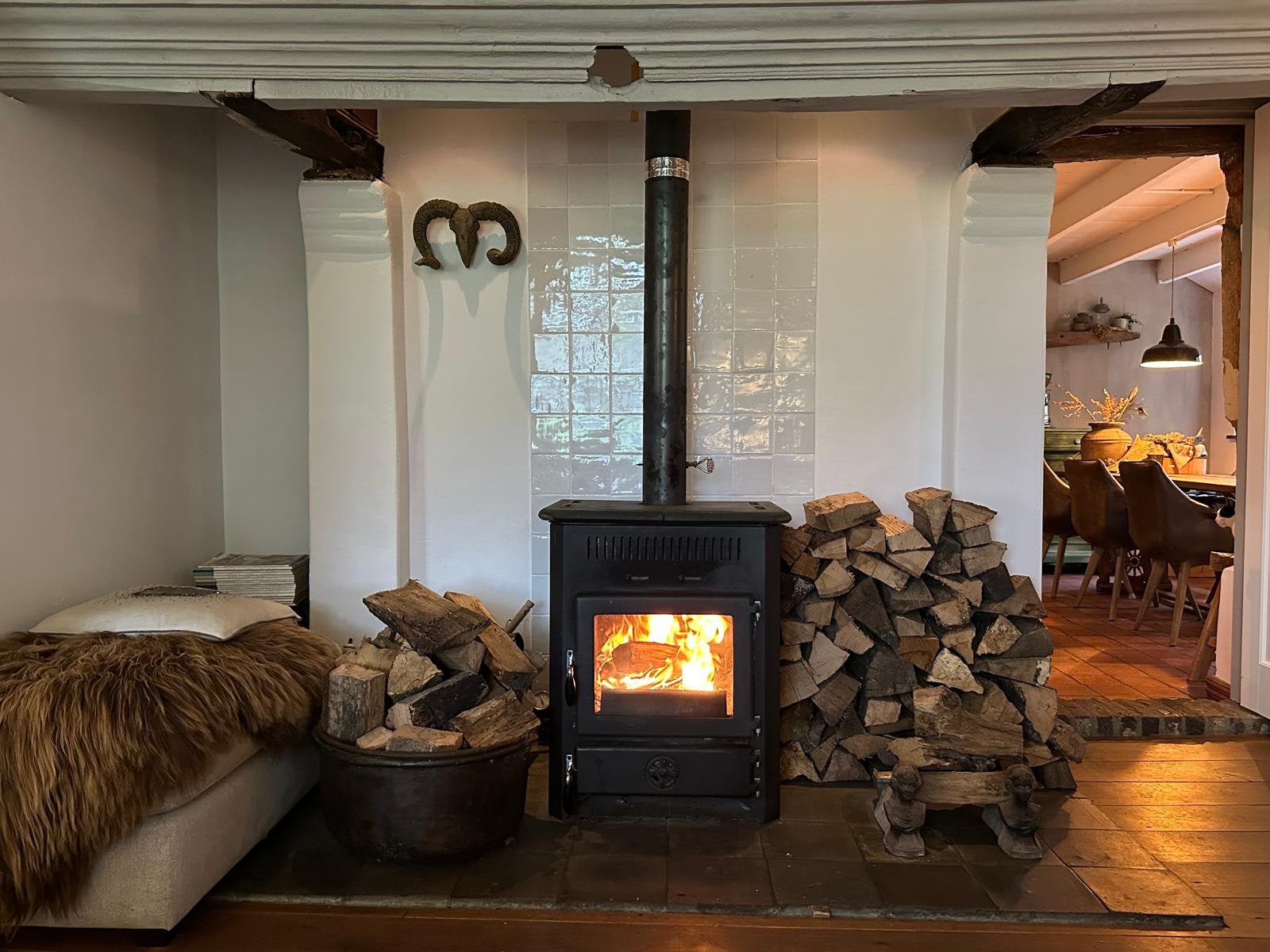 Hout cv haard. cv kachel geheel compleet winterklaar, Ophalen, Zo goed als nieuw, Vrijstaande haard, Houthaard