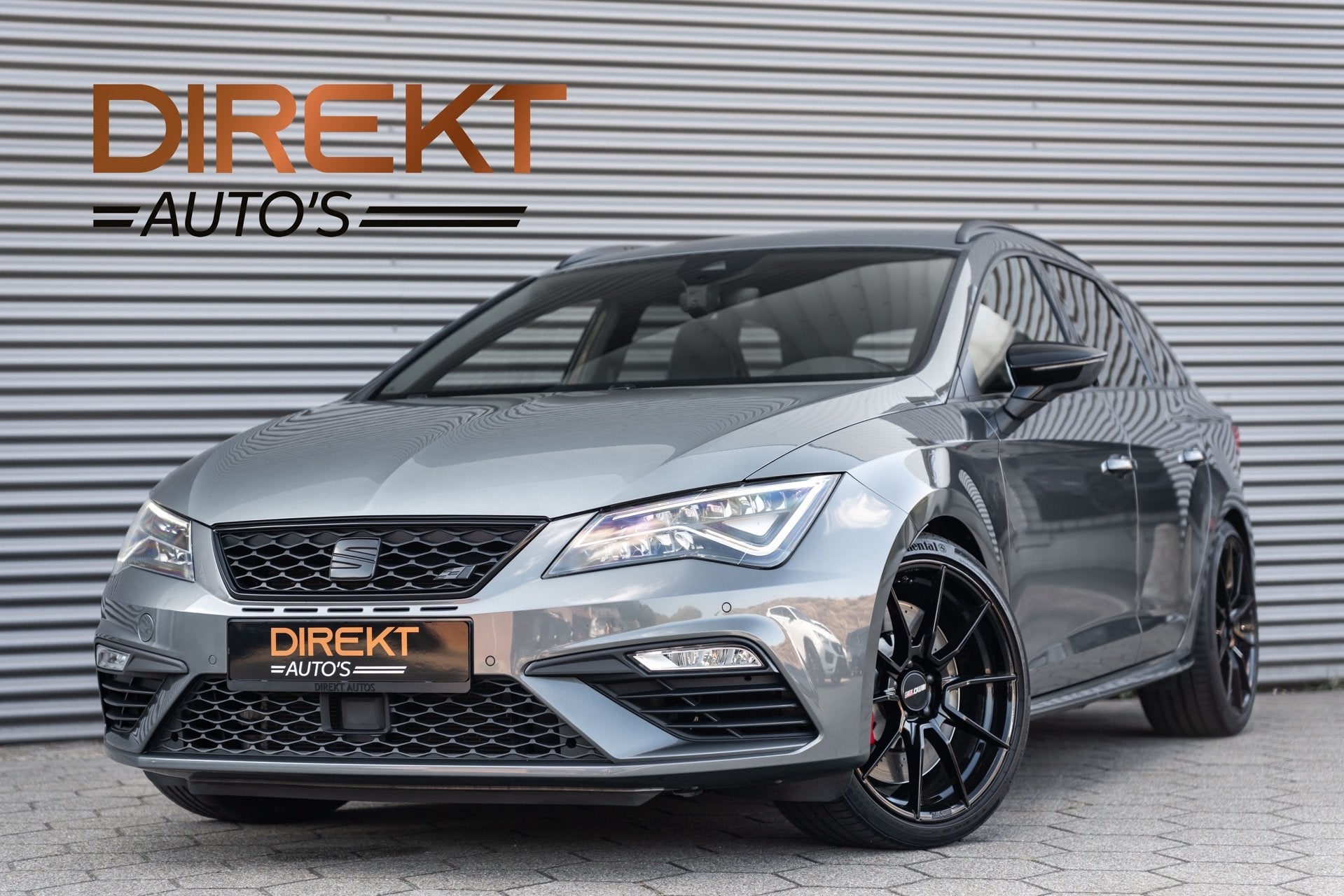 SEAT Leon ST 2.0 TSI 4DRIVE CUPRA PERFORMANCE BREMBO BEATS, Auto's, Seat, Automaat, 15 km/l, Gebruikt, Zwart