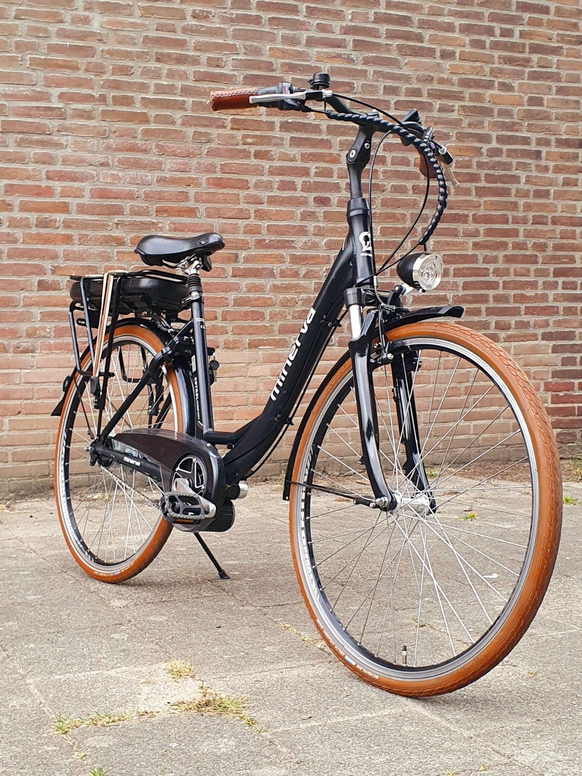 Prachtige elektrische damesfiets - Minerva Estrel, Zo goed als nieuw, 47 tot 51 cm, 50 km per accu of meer, Ophalen