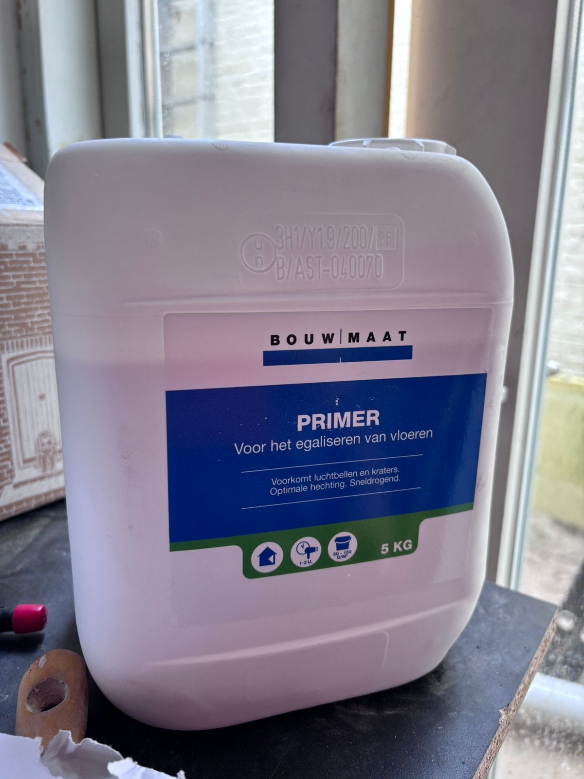 Bouwmaat egaline primer driekwart vol, Doe-het-zelf en Verbouw, Ophalen of Verzenden, Zo goed als nieuw, Wit