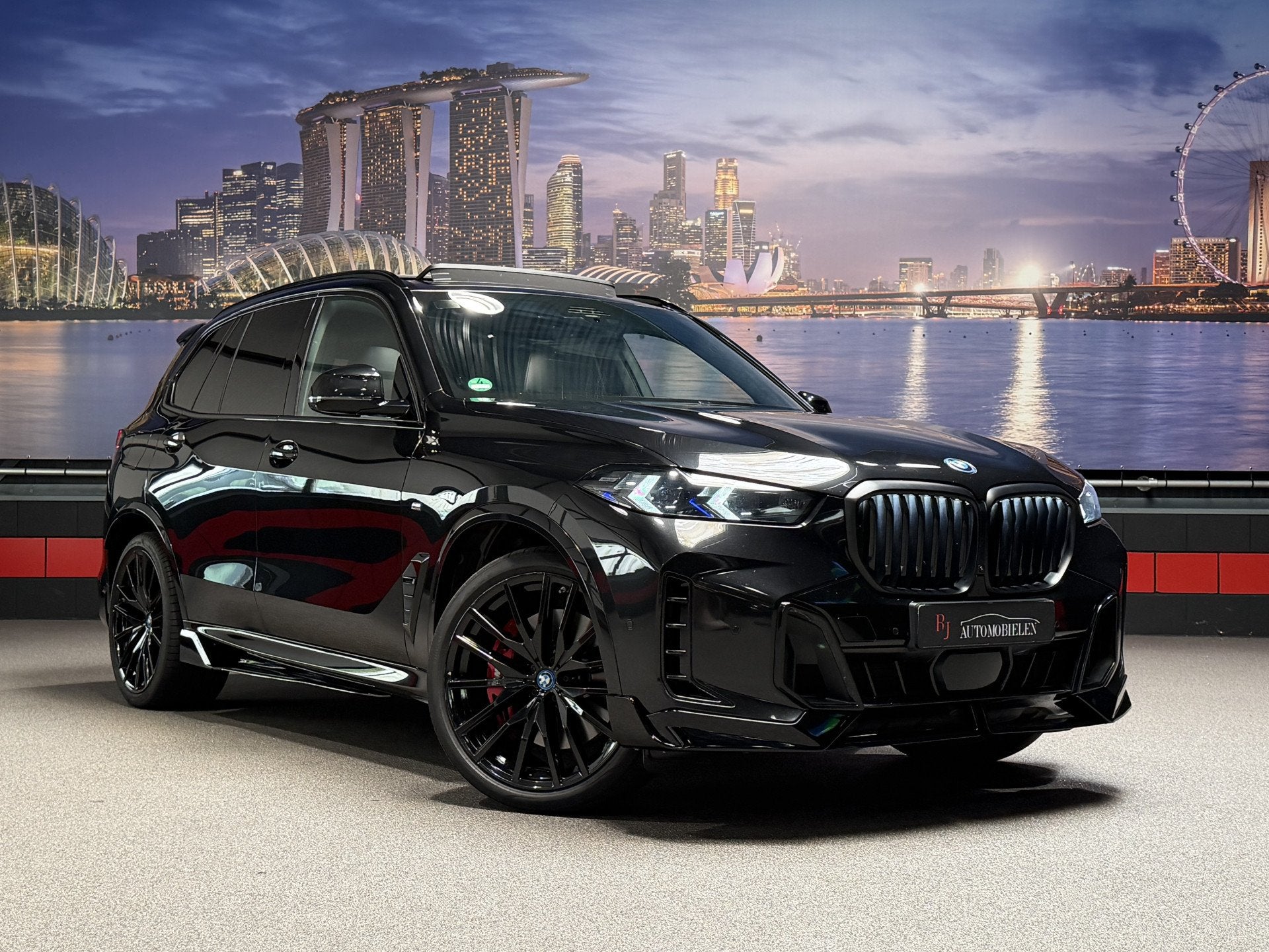 BMW X5 xDrive50e Skylounge|Bowers&Wilkins|Alcantara|Trekhaak, Gebruikt, 2395 kg, Zwart, Bedrijf