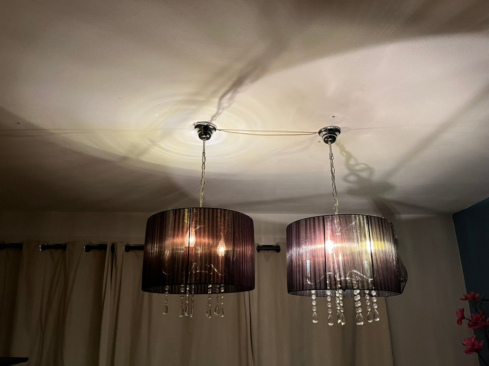 2 zwarte hanglampen / kroonluchters, Ophalen, Gebruikt