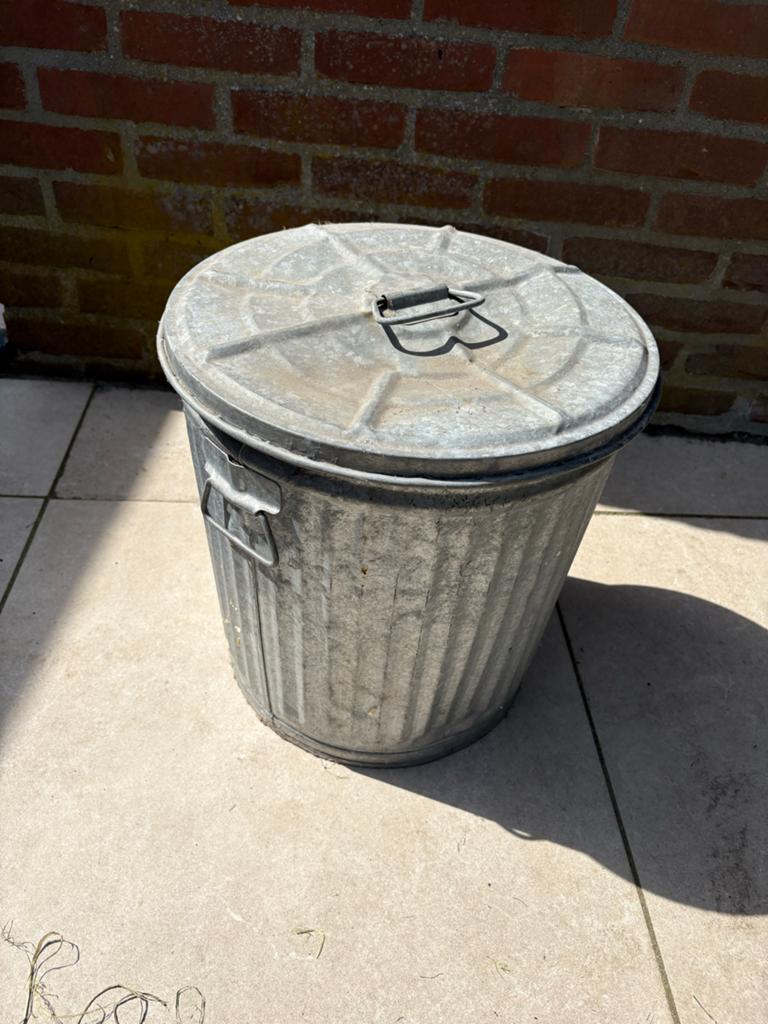 Zinken emmer met deksel - 40x40 cm, Ophalen, Gebruikt, Zink, Met deksel
