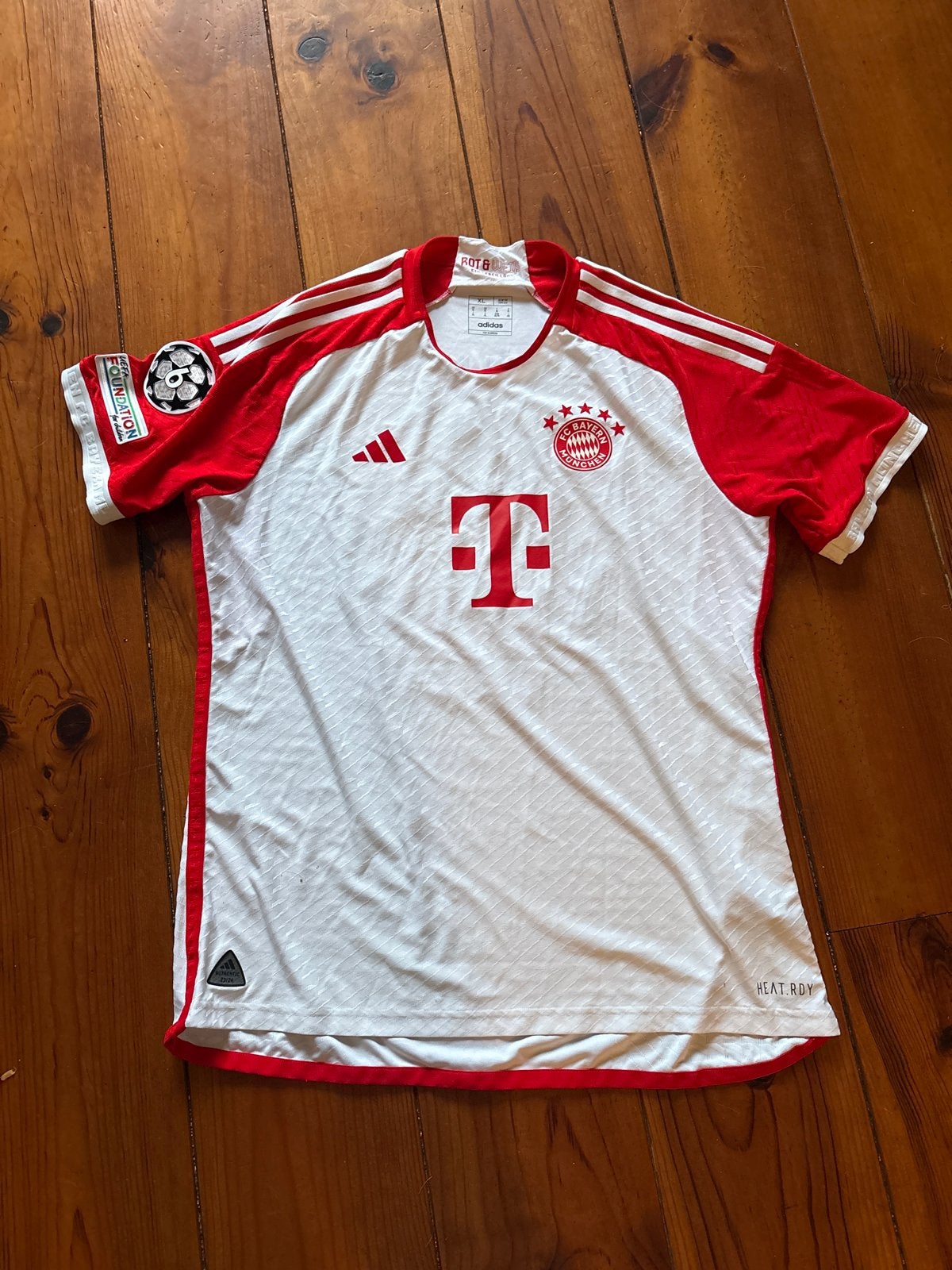 Original Adidas FC Bayern Munich Authentic Shirt - Müller 25, Maat XL, Ophalen of Verzenden, Gebruikt, Shirt