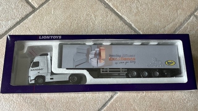 Schaalmodel, miniatuur volvo 1:50 bridgestone bandag allian, Ophalen of Verzenden, Nieuw, Bus of Vrachtwagen