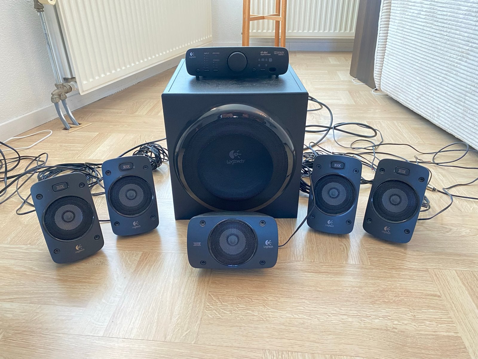Logitech Z906 5.1 Surround Sound Systeem + Optische Kabel, Gebruikt, Losse componenten, Speakers, Ophalen