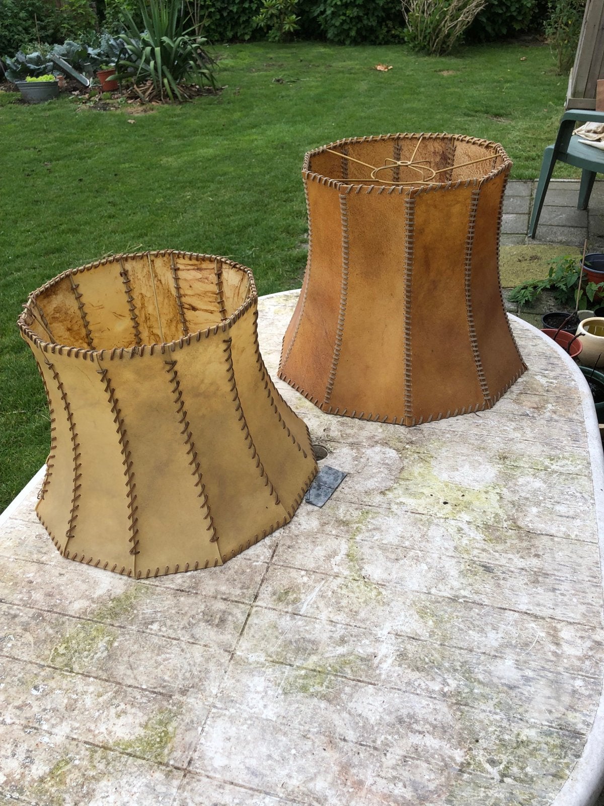 Set van 2 vintage leren lampenkappen, Huis en Inrichting, Lampen | Lampenkappen, Ophalen, Gebruikt, Bruin, Overige vormen