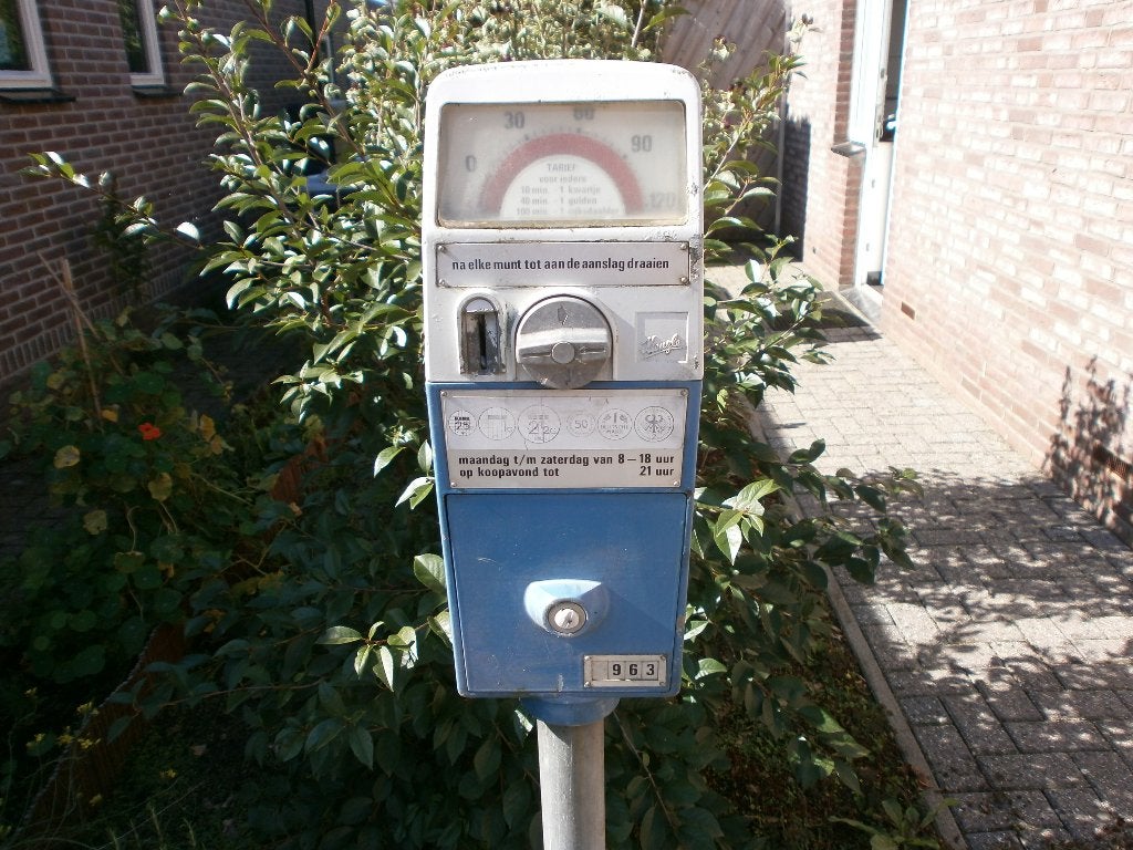 parkeermeter en parkeerbord alleen samen  te koop, Ophalen of Verzenden, Gebruikt, Metaal of Blik, Object of Gebouw