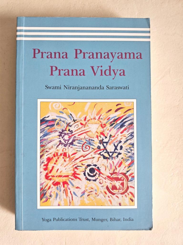Prana Pranayama Prana Vidya Swami Niranjanananda Sarawati, Boeken, Ophalen of Verzenden, Zo goed als nieuw, Overige typen