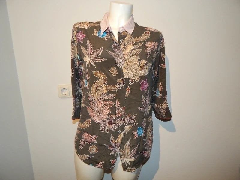 Sandro zijde blouse in print sier vogels chinees bloemen 38, Kleding | Dames, Blouses en Tunieken, Maat 38/40 (M), Sandro, Gedragen
