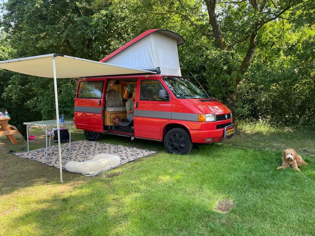 VW T4 Reimo Camperbus - bj 1993 - 2.4 diesel - hefdak, Auto's, Stof, Beige, Overige carrosserieën, 700 kg