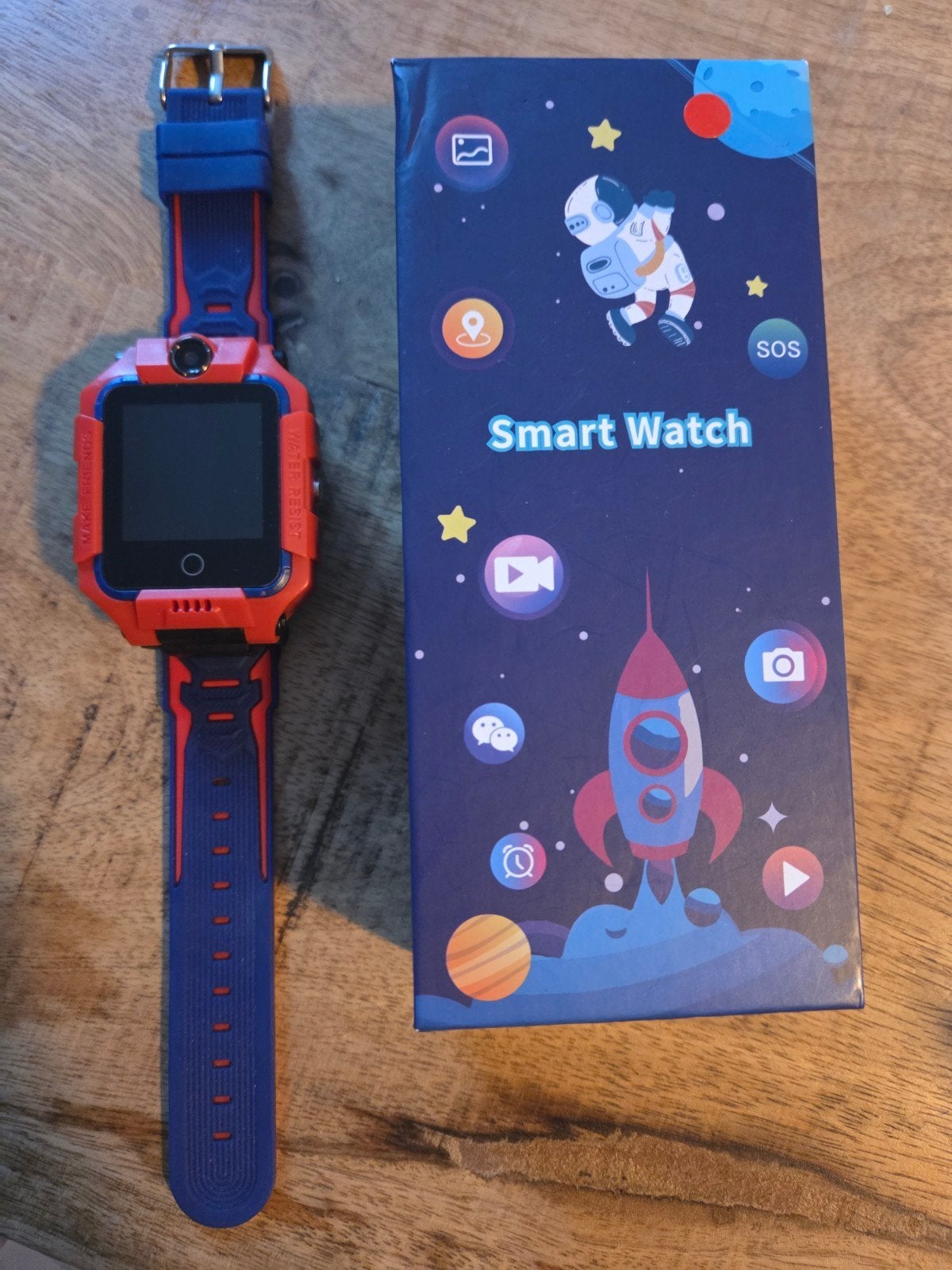 Smartwatch voor kinderen - Rood/Blauw met GPS en SOS, Ophalen, Onbekend, Zo goed als nieuw, GPS