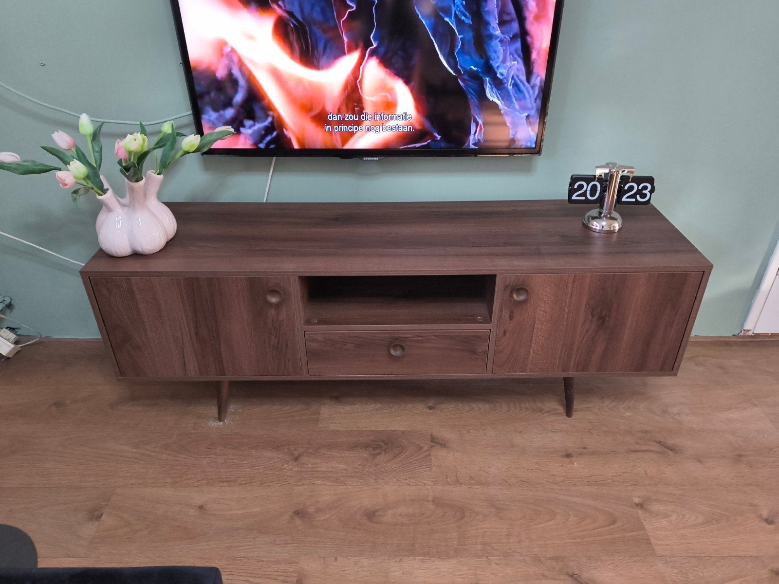 Stijlvol TV-meubel/dressoir van hout merk WOOOD, Ophalen, Gebruikt, 100 tot 150 cm, Minder dan 100 cm