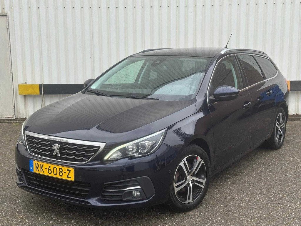 Peugeot 308 SW 1.2 PureTech Allure * RK-608-Z, Auto's, Voorwielaandrijving, Gebruikt, Euro 6, 1199 cc