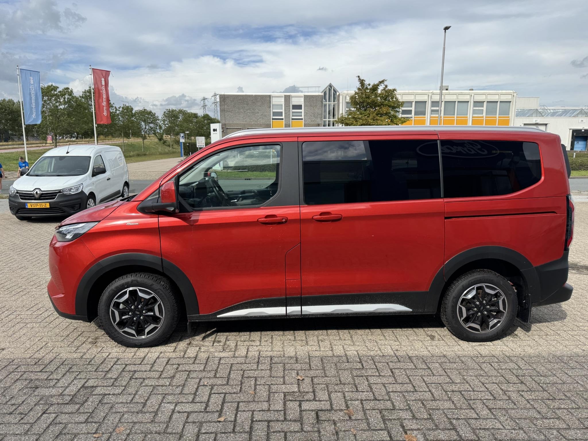 Ford Tourneo Custom 340 2.5 PHEV L1H1 Active | 233pk | Drive, Auto's, Gebruikt, 1850 kg, Automatische klimaatregeling, 2342 kg