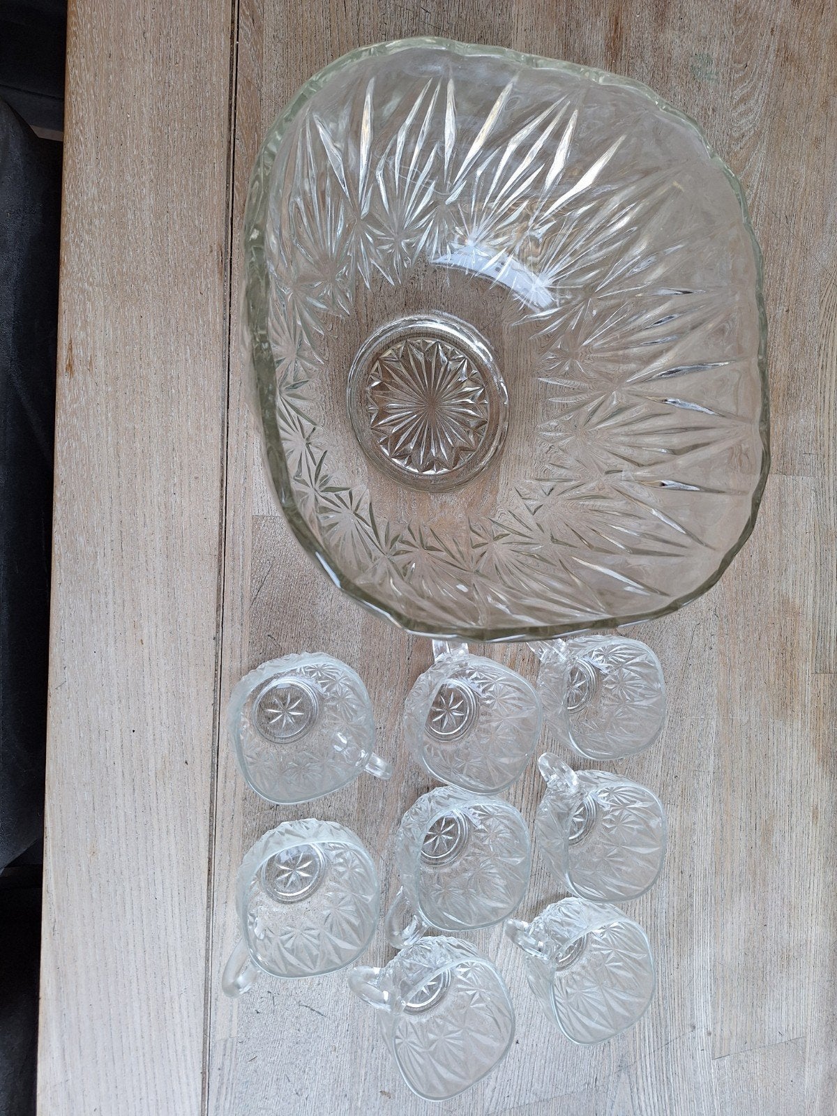 Grote glazen schaal met 8 kleine schaaltjes, Ophalen of Verzenden, Overige stijlen, Glas, Schaal of Schalen
