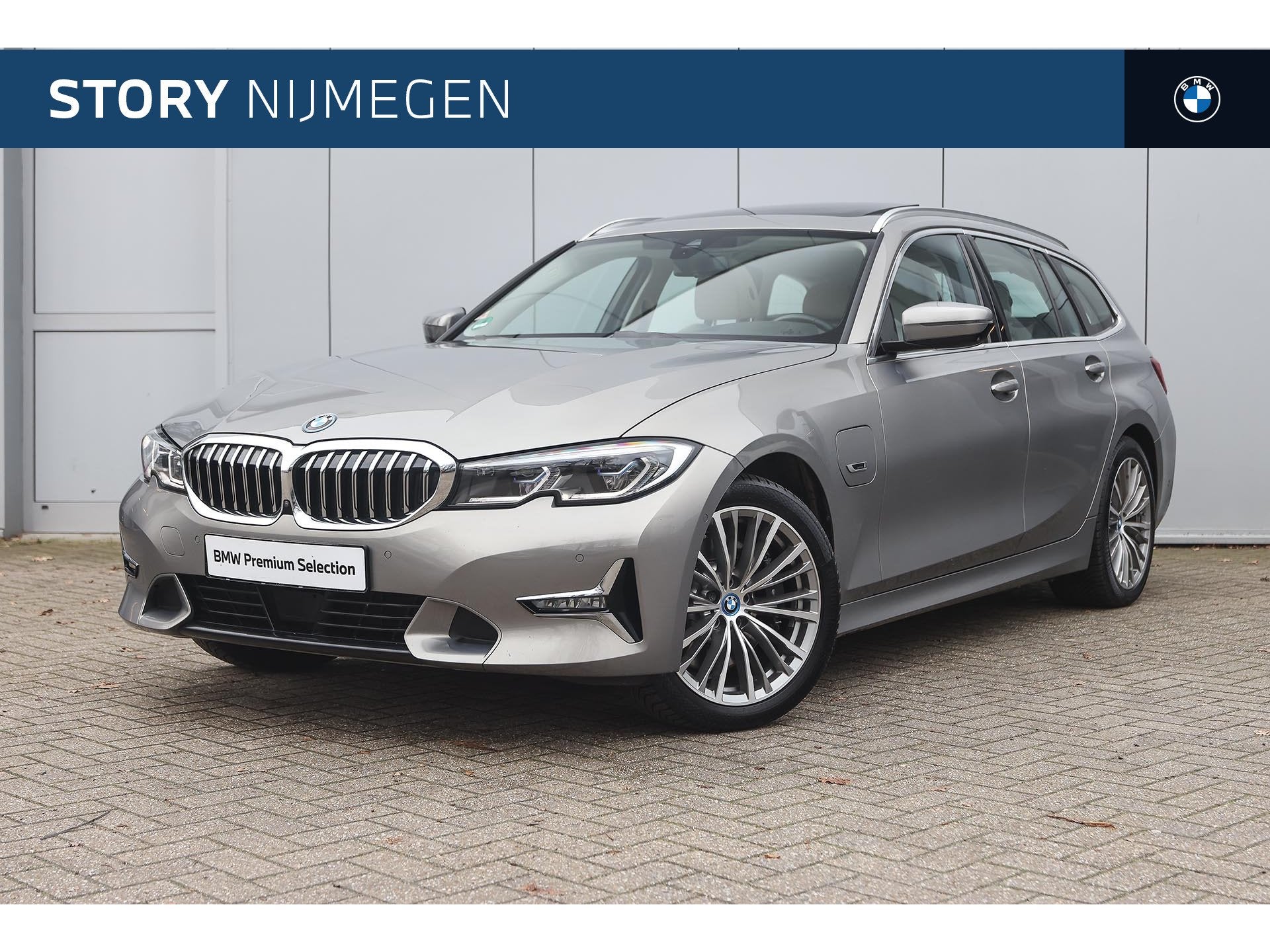 BMW 3 Serie Touring 330e High Executive Luxury Line Automaat