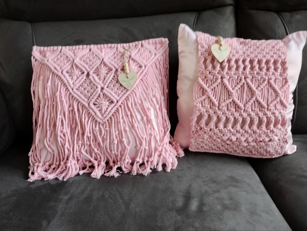OPRUIMING!! Roze macramé kussenset. Sisters Forever., Ophalen of Verzenden, Nieuw, Roze, Vierkant