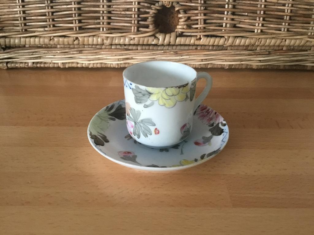 Heel oud kop en schoteltje, Antiek en Kunst, Antiek | Servies los, Ophalen of Verzenden