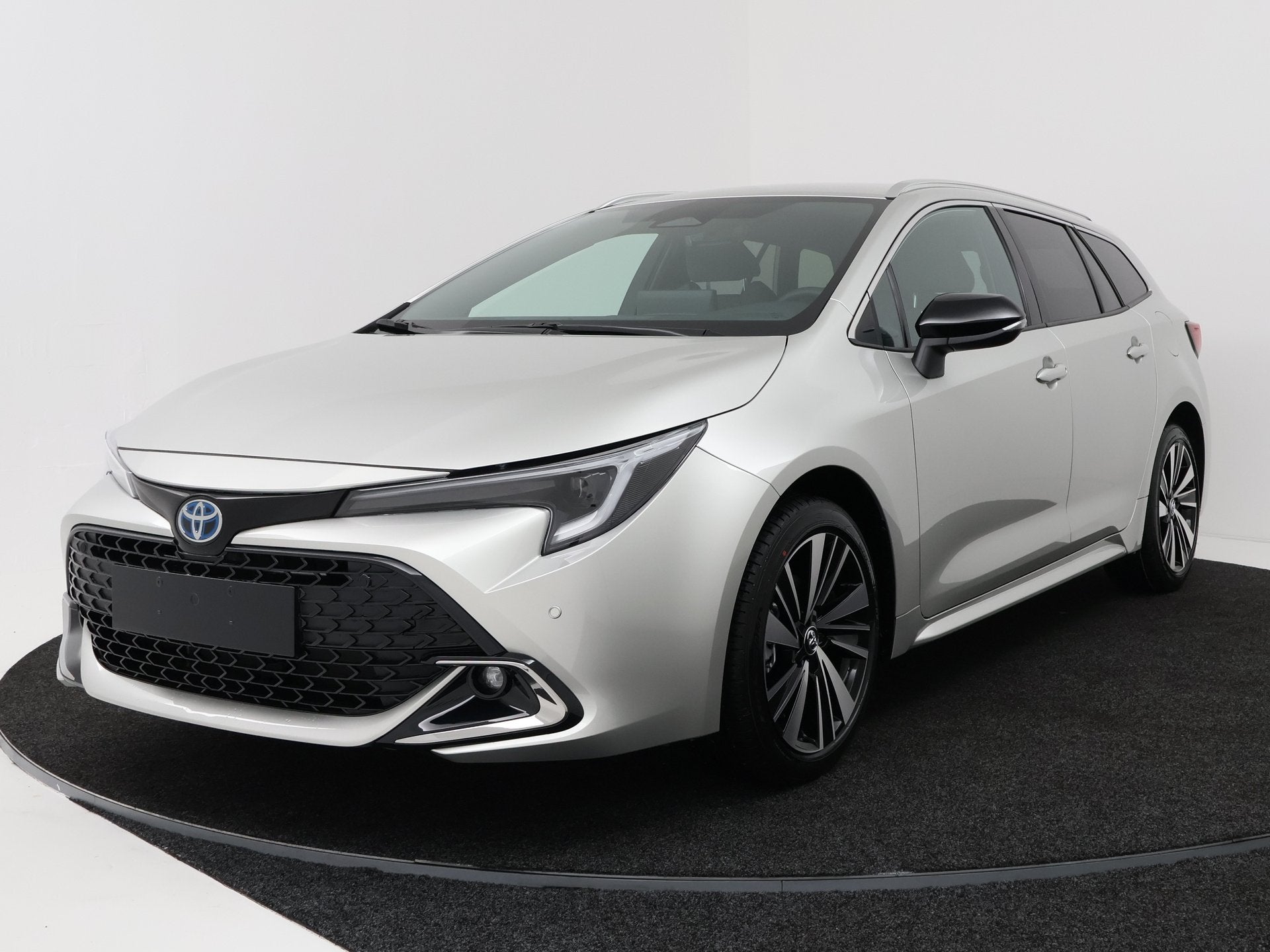 Toyota Corolla Touring Sports Hybrid 140 Dynamic | Navigatie, 12 maanden, Zwart, 4 cilinders, Nieuw