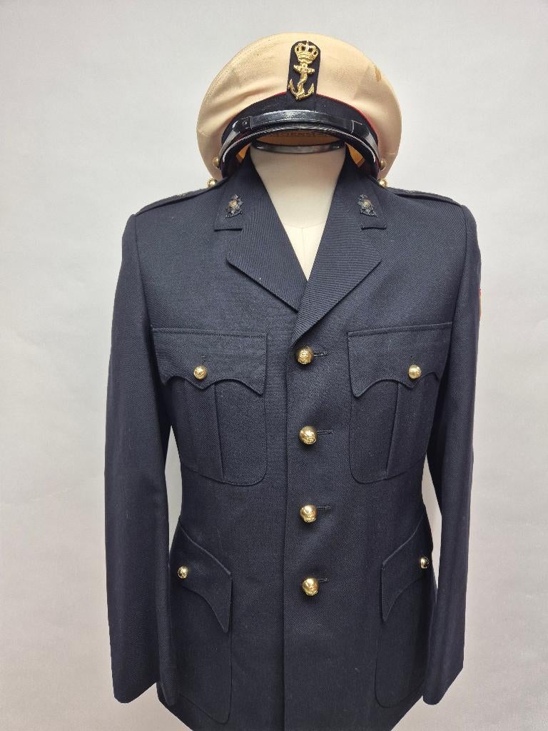 Mariniers uniform met pet en baret, Verzamelen, Ophalen of Verzenden, Marine, Nederland, Kleding of Schoenen