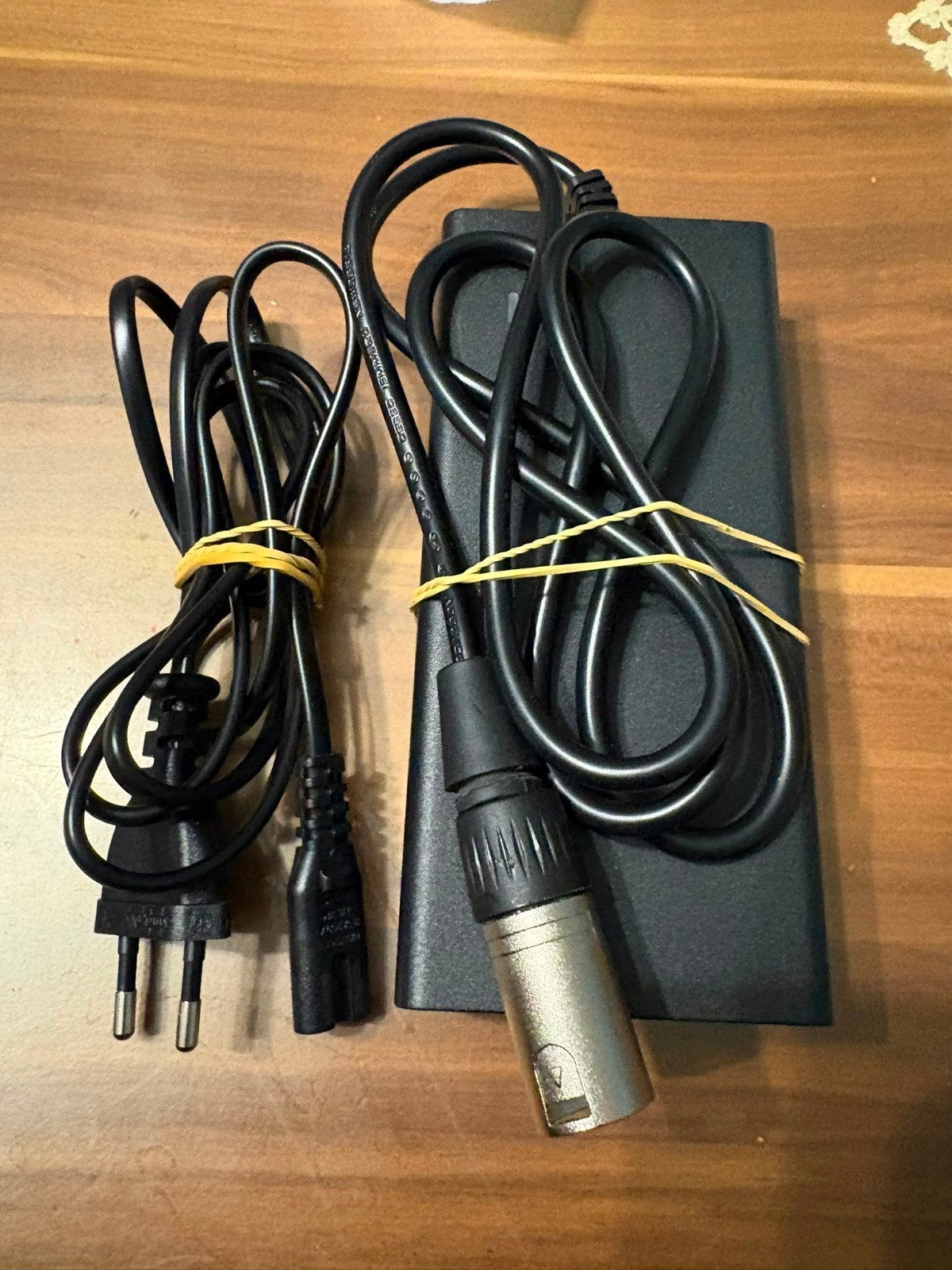 Nieuwe 4-pins Lader voor Sparta/Batavus/Koga E-bikes, Ophalen of Verzenden, Nieuw
