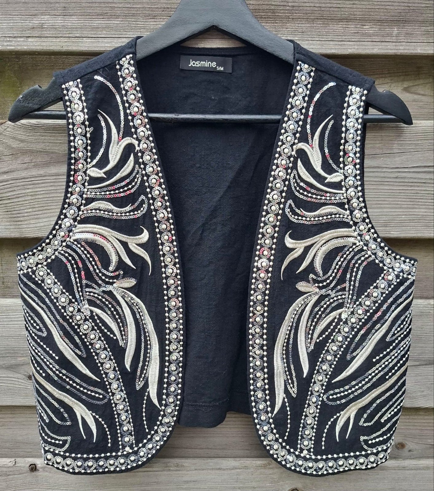 Zwart gilet met pailletten en borduursels - Maat S/M, Jasmine, Ophalen, Zo goed als nieuw