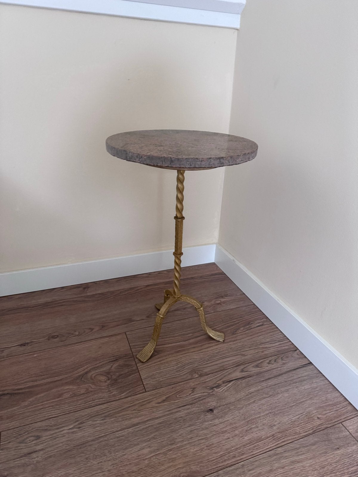 Marmeren Bijzettafel met Gouden Onderstel, Ophalen, Overige materialen, Minder dan 55 cm, Rond