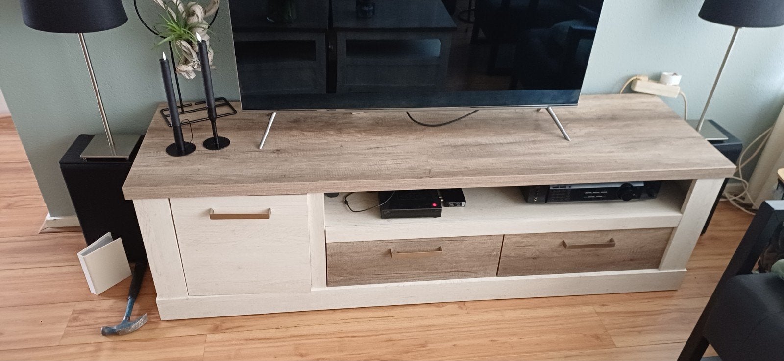 Modern tv-meubel 180x52x52, Ophalen, 150 tot 200 cm, Zo goed als nieuw, Minder dan 100 cm