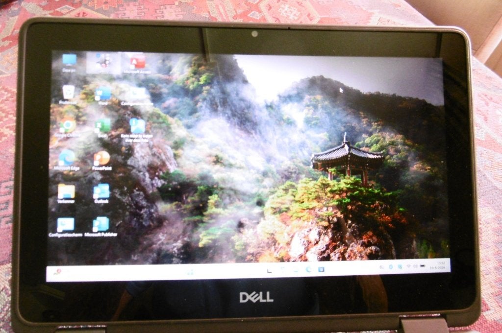 Dell 3190 2-in-2 met Windows 11 Pro en Office 2019, Intel Pentium N5000, Gebruikt, Qwerty, Met touchscreen