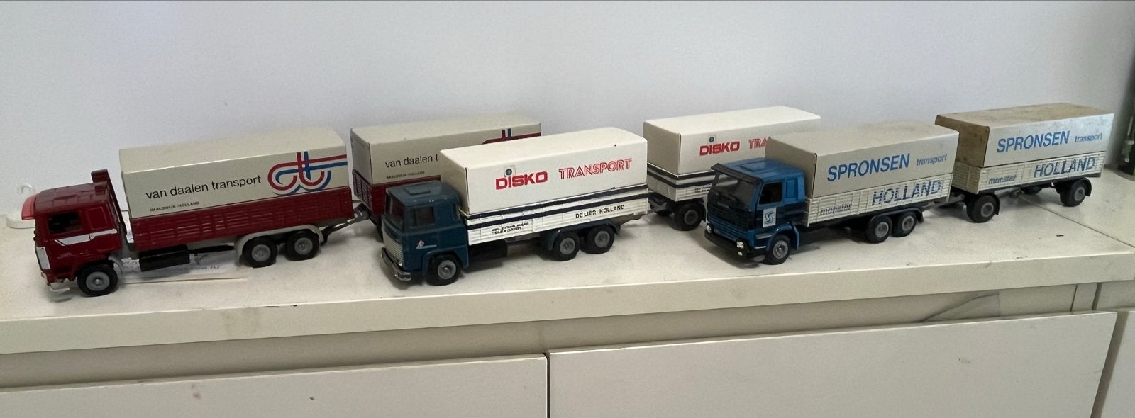 Set van 3 vintage vrachtwagens met aanhangers, Overige merken, Gebruikt, 1:50 of kleiner, Ophalen of Verzenden