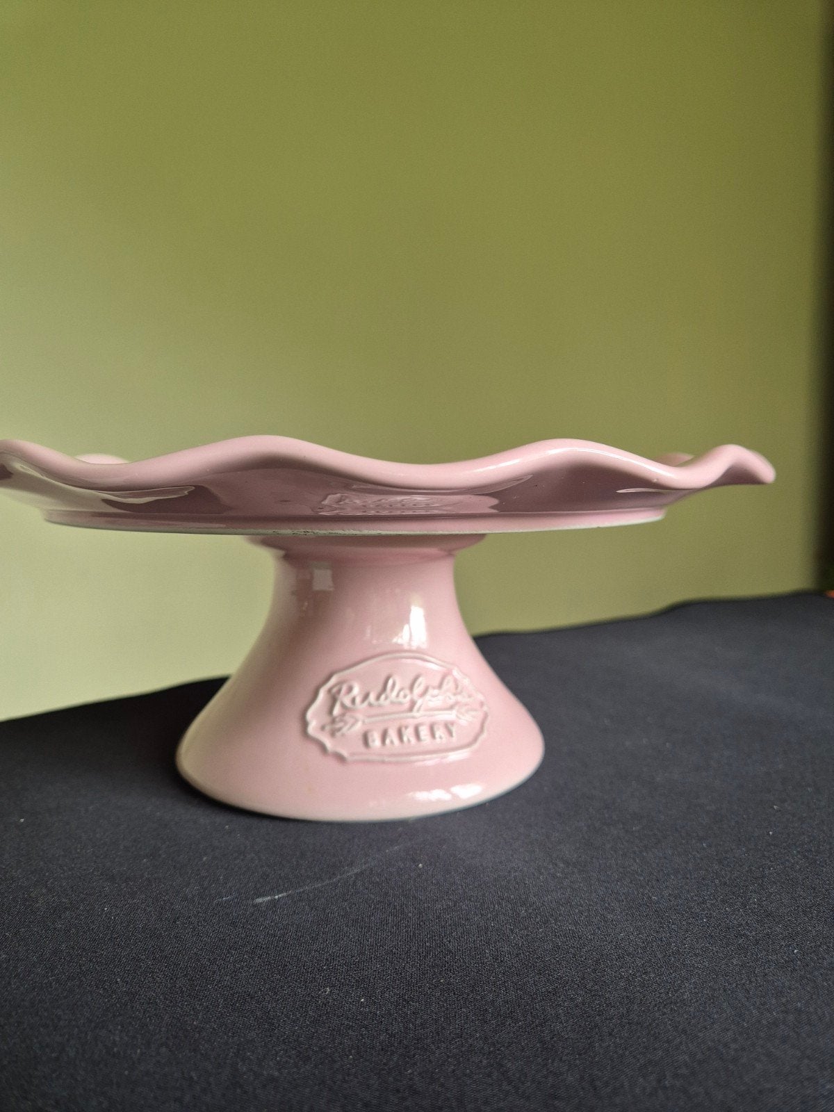 Roze gebakschaal / taartplateau van keramiek, Overige typen, Ophalen of Verzenden, Zo goed als nieuw, Roze