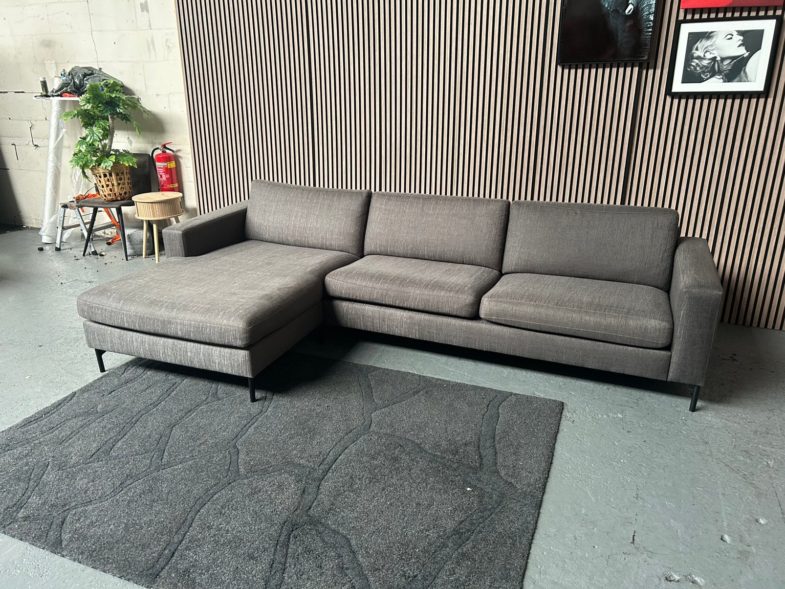 GRATIS LEVERING Loungebank Donkergrijs 302X160 GEREINIGD, Huis en Inrichting, Banken | Bankstellen, Hoekbank, 300 cm of meer, Ophalen of Verzenden