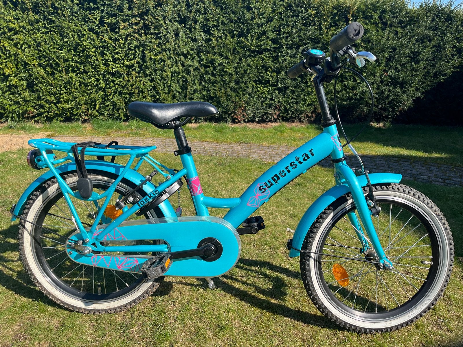 Loekie Superstar kinderfiets 18 inch - blauw met roze, Ophalen, Gebruikt, Terugtraprem, 16 tot 20 inch