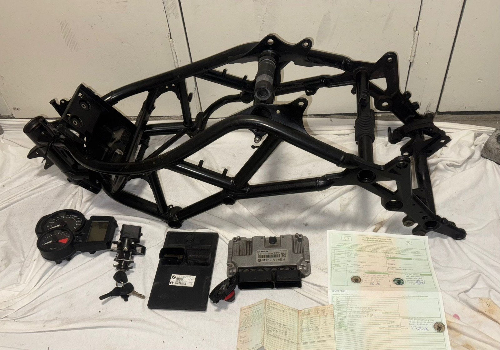 Bmw F 800 GS frame met Duitse papieren en complete slotenset, Ophalen, Gebruikt