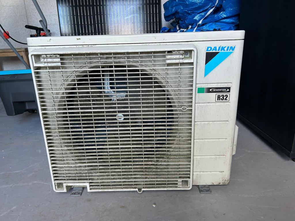 Airco Daikin buitenunit, Ophalen, Gebruikt