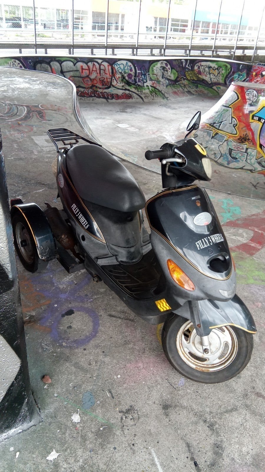 Kymco filly 3 wheel rijbewijsvrije scooter, geen helm nodig!, Fietsen en Brommers, Scooters | Peugeot, Ophalen, Benzine, Overige modellen