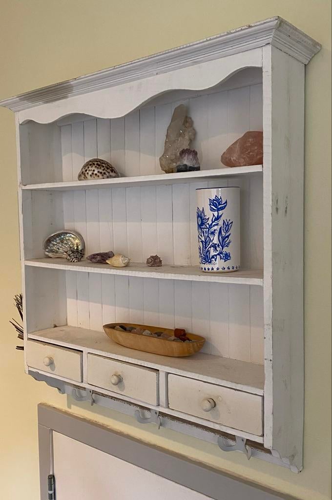 Vintage wit wandrek met lades en haken, 61x58x11 cm,, Ophalen, Gebruikt