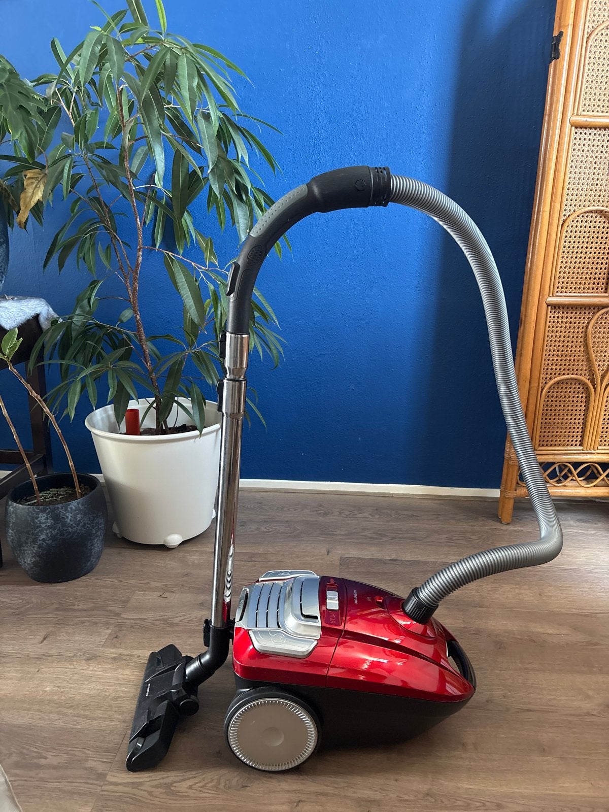 Inventum stofzuiger met sterke zuigkracht, Gebruikt, Sledestofzuiger, Regelbare zuigkracht, Ophalen