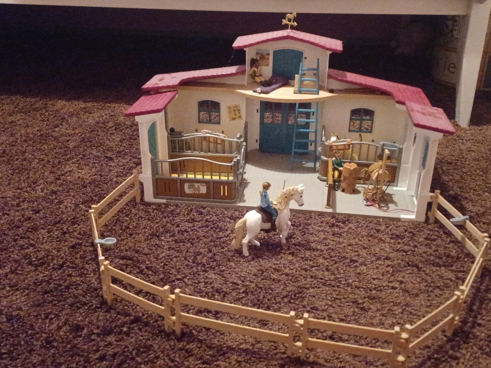 Schleich Paardenstal met accessoires en paarden, Kinderen en Baby's, Speelgoed | Overig, Ophalen