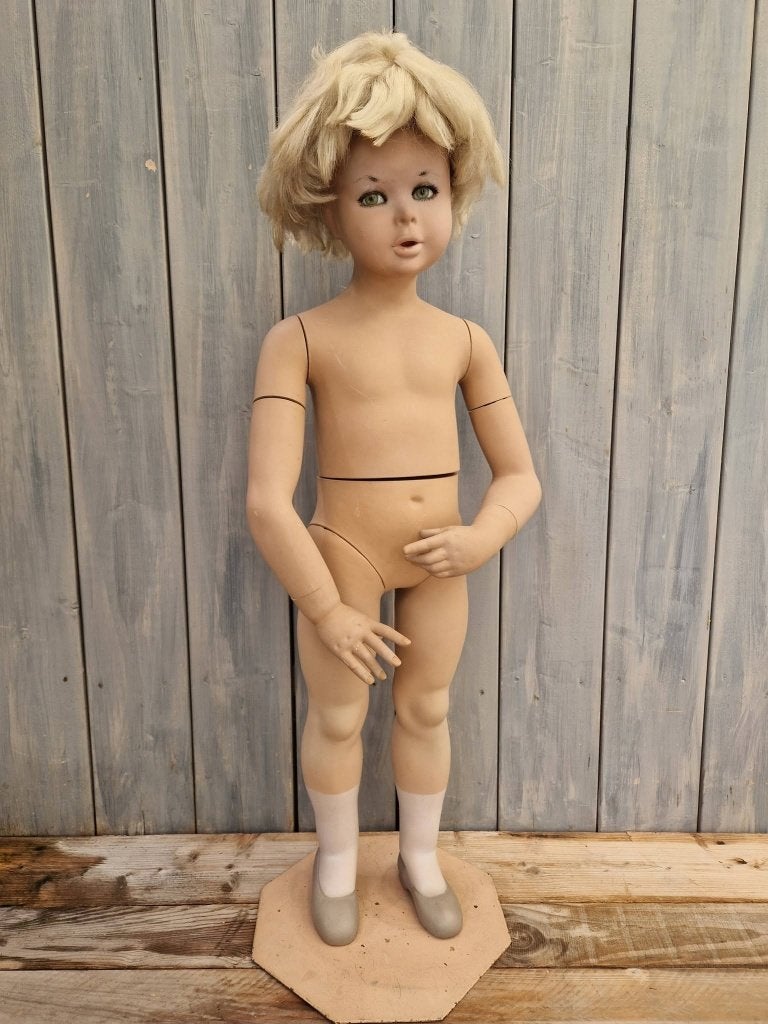 vintage etalagepop meisje 92 cm met glazen ogen paspop, Ophalen of Verzenden, Gebruikt, Pop