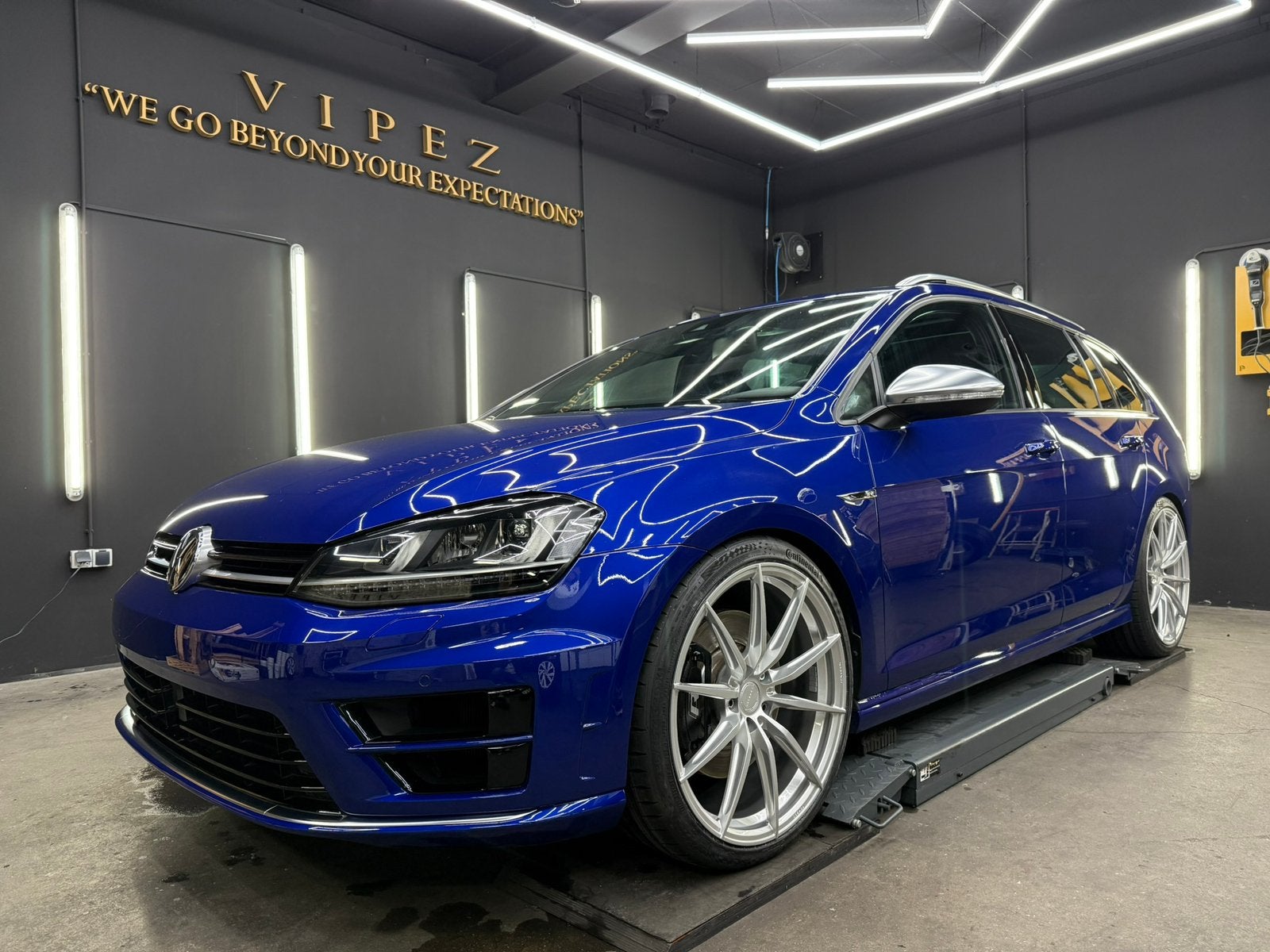 Volkswagen Golf 7R variant 35928km UNIEK!!! Liefhebber KW V1, Auto's, Automaat, 4 cilinders, 1984 cc, Blauw