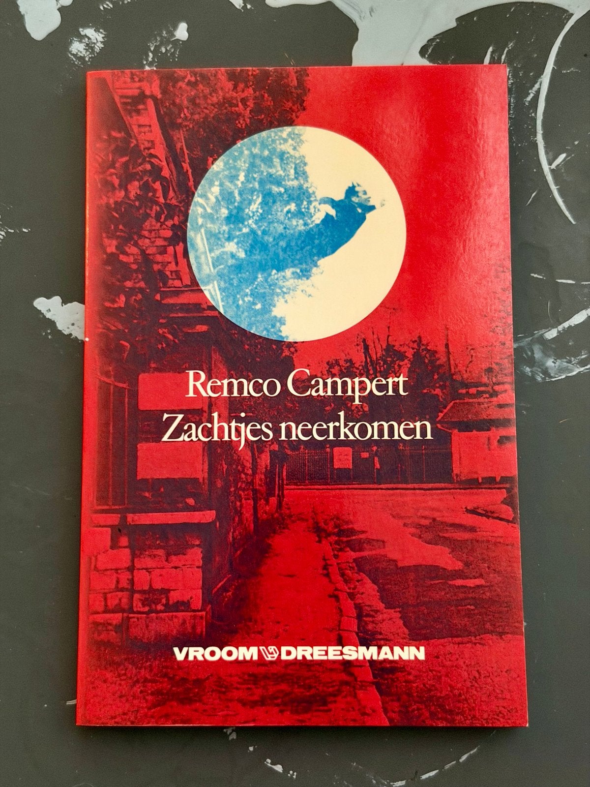 Remco Campert - Zachtjes neerkomen (1989), Ophalen of Verzenden, Gelezen, Nederland