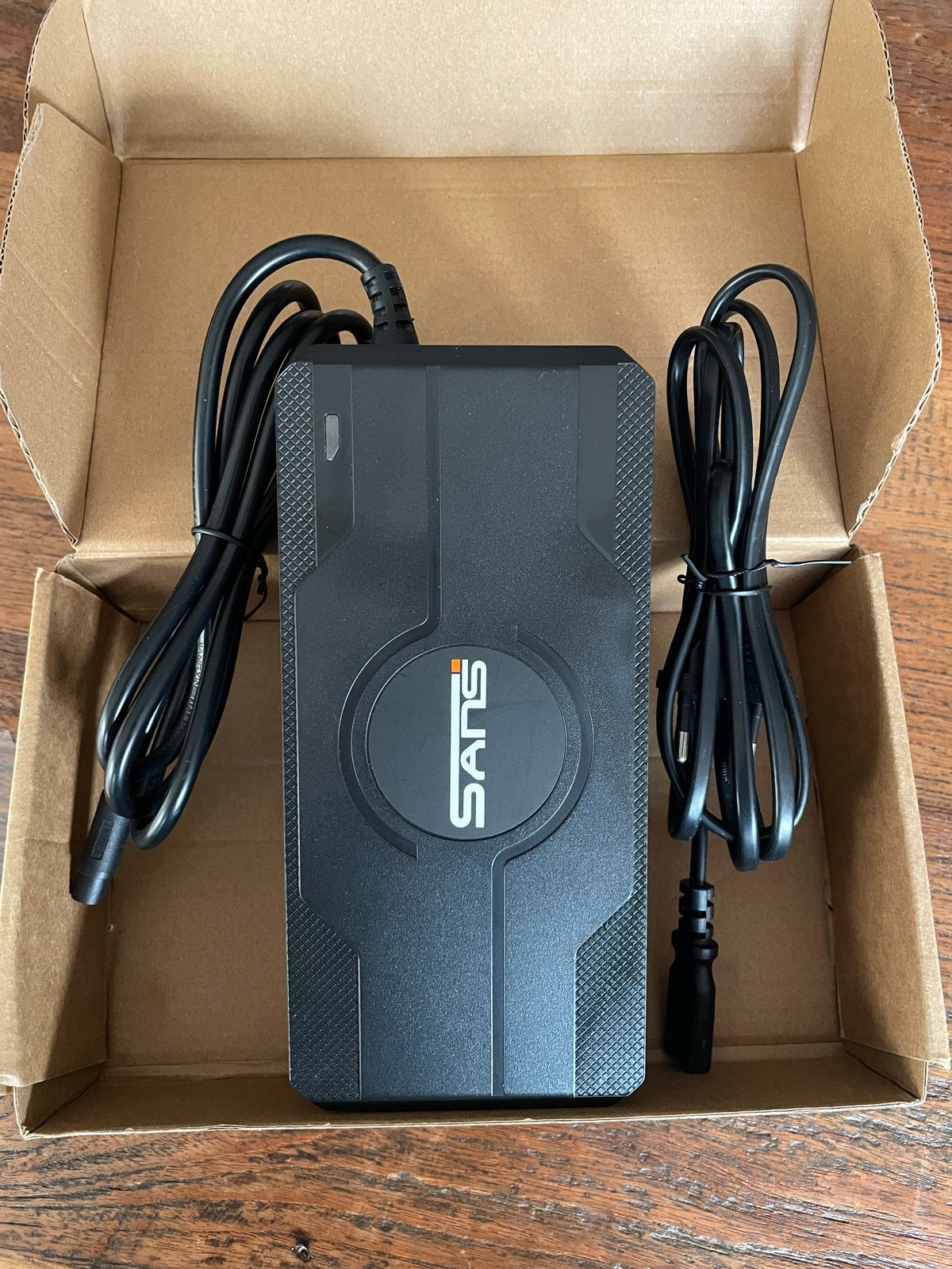 SANS Batterijlader SSL180V55S -nieuw, Nieuw