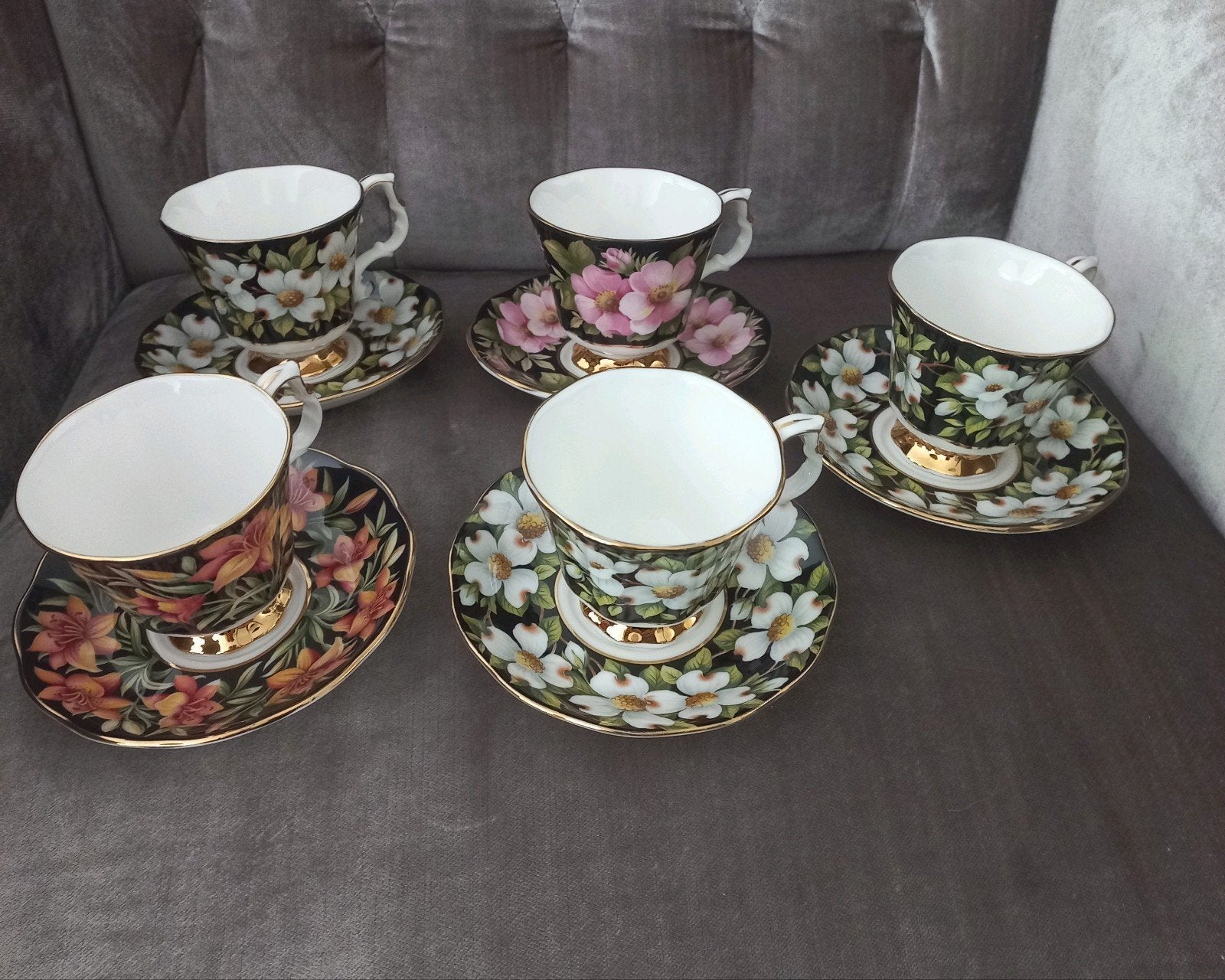 Royal Albert Provincial Flowers, Overige merken, Ophalen of Verzenden, Zo goed als nieuw, Overige stijlen