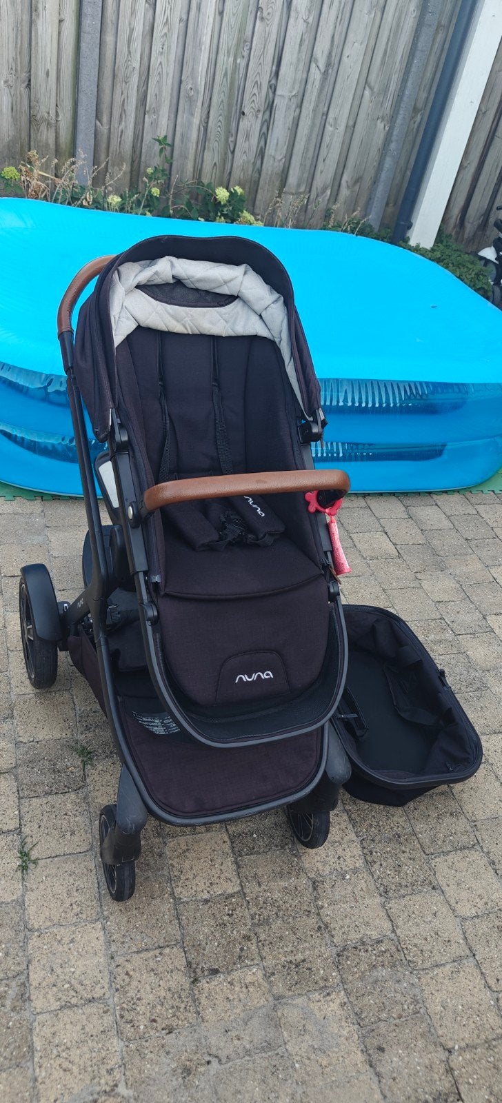 Nuna Demi Grow kinderwagen met reiswieg en accessoires, Gebruikt, Combiwagen, Verstelbare duwstang, Ophalen